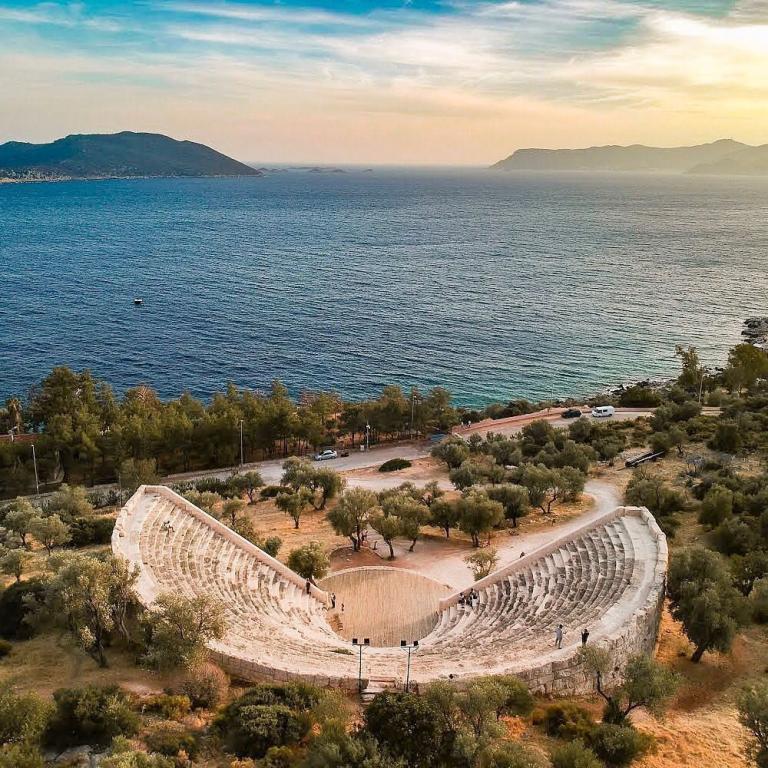 IŞIK ÜLKESİ LİKYA KAŞ-KALKAN